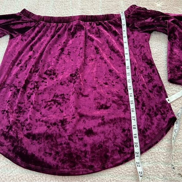 Karen Kane Crushed Velvet Blouse Flowy Top Cranberry Wine Color SZ Large Holiday - Picture 9 of 10